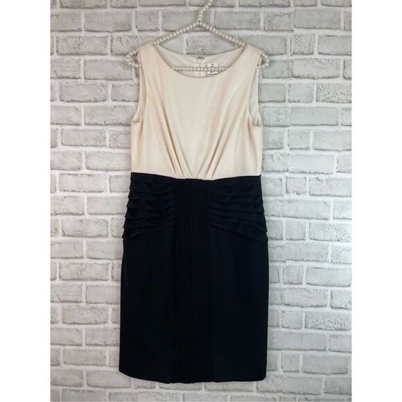 Julia Jordan Women's Black & White Pleated Sleeveless Midi Dress Size 10 - Picture 1 of 6